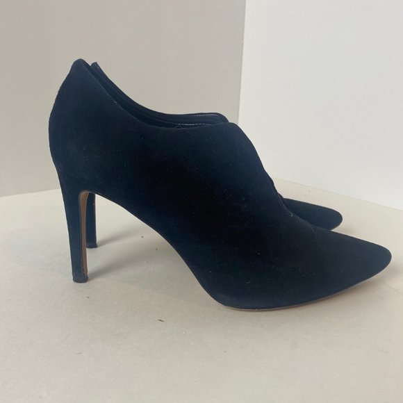 Beautiful Vince Camuto Black Genuine Leather Suede Bootie Heels Size 6.5 - Picture 4 of 6